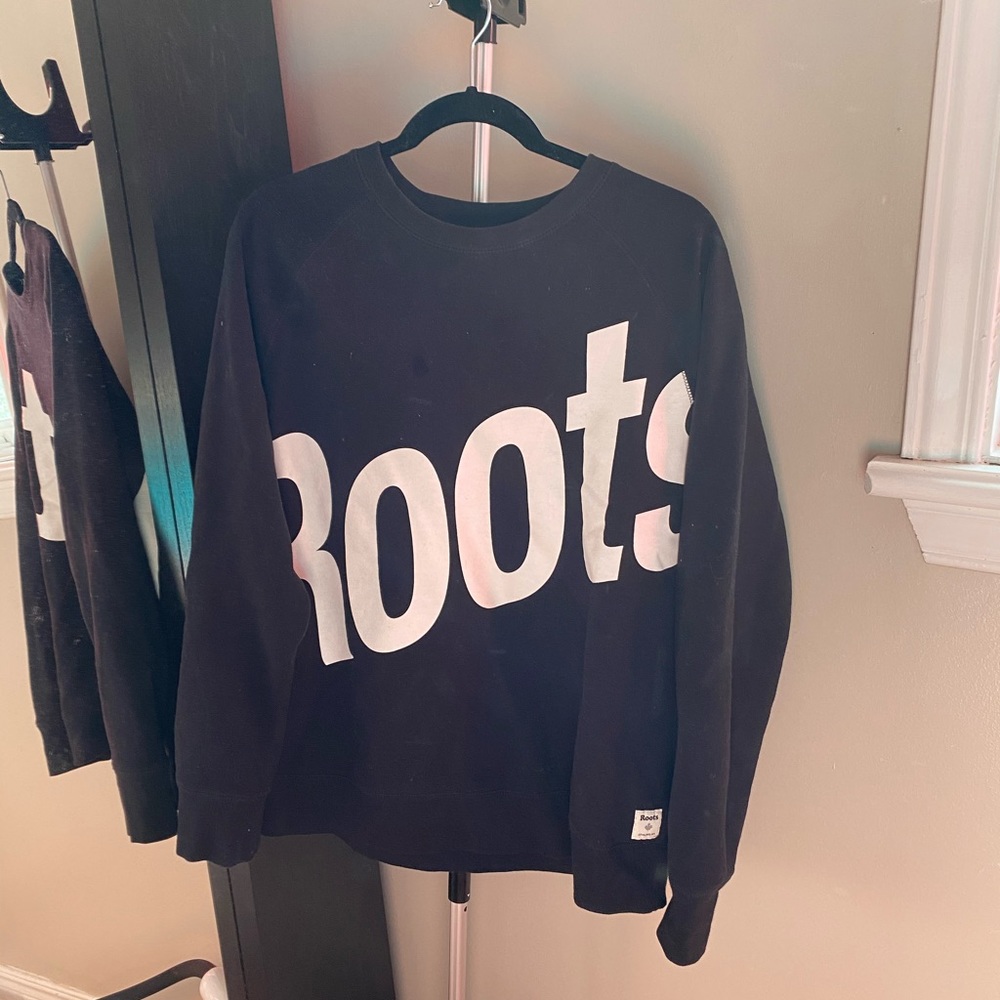 Roots Black and White Sweatshirt